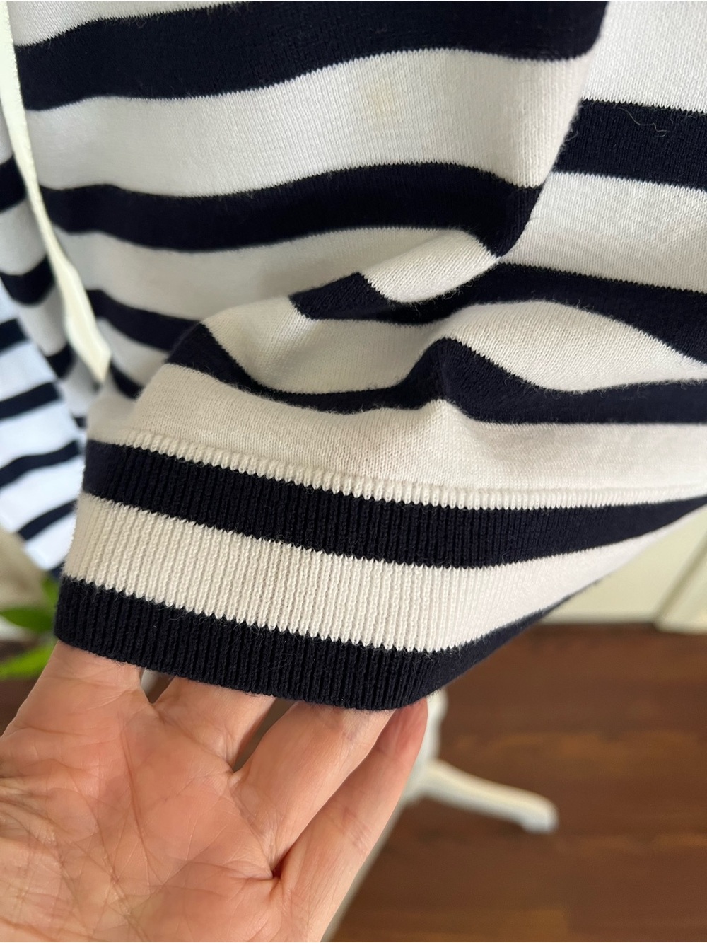 J.Crew Blackish-Blue White Striped 100% Cotton V-Neck Lightweight Sweater Size L - Picture 5 of 9